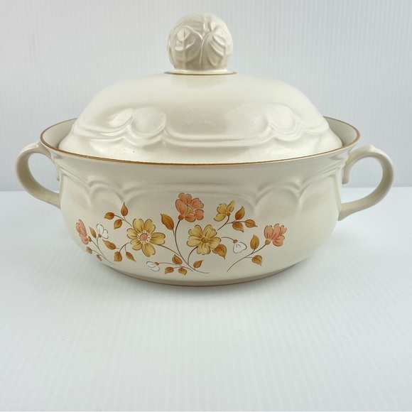 Cordella Vintage Stoneware Covered Casserole Dish Burnet Pattern 70s-80s - Picture 1 of 11